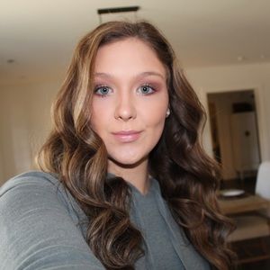 Meet your Posher, Brindlee